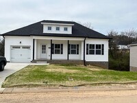 1235 Oxford Village Cir