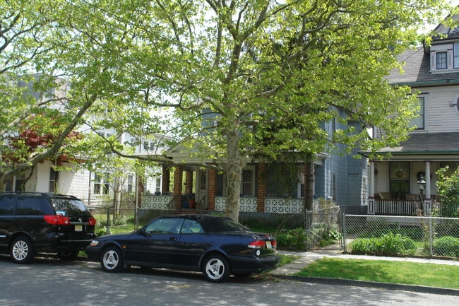 508 Asbury Ave in Asbury Park, NJ - Foto de edificio - Building Photo