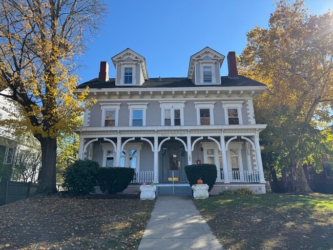 286 S Main St