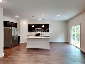 180 Pecan Dr in Dallas, GA - Building Photo - Building Photo
