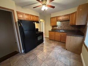 920 E Mapledale Ave in Hazel Park, MI - Building Photo - Building Photo