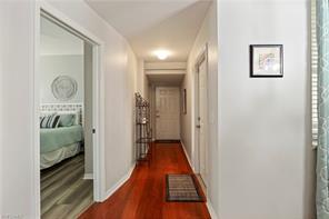 300 Robin Hood Cir-Unit -102 in Naples, FL - Building Photo - Building Photo