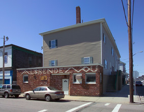 233 E Main St in Fall River, MA - Building Photo - Building Photo