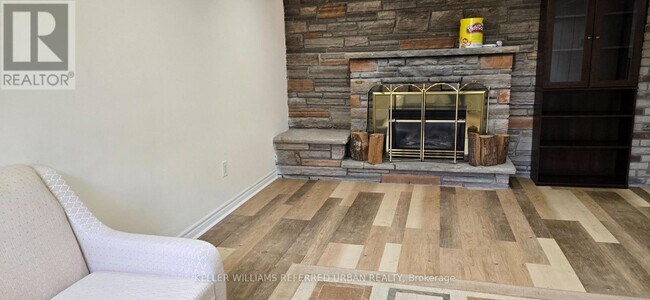 49 Halkin Crescent in Toronto, ON - Building Photo - Building Photo