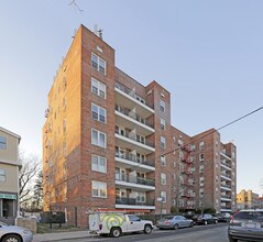 8470 129th St in Kew Gardens, NY - Building Photo - Building Photo
