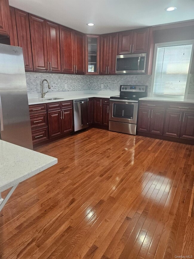 property at 9 Bainbridge St