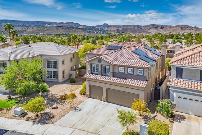 1813 Country Meadows Dr in Henderson, NV - Building Photo - Building Photo