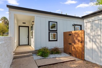 235 Mooring Cir in Lakeway, TX - Building Photo - Building Photo