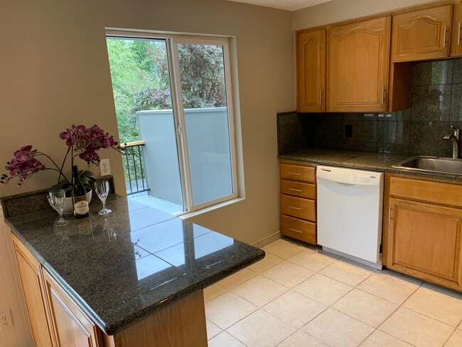 12500 SW Karen St, Unit 2