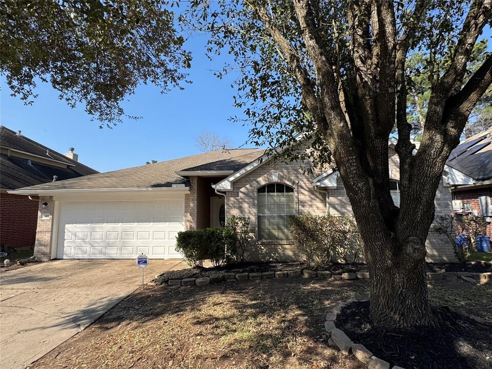 16415 Great Forest Dr in Atascocita, TX - Foto de edificio