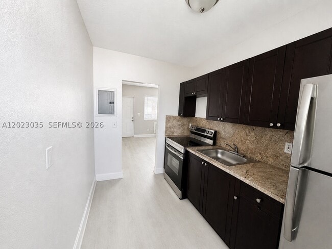 property at 1920 Washington 5