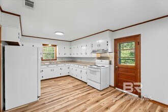 101 Stover Dr in Bay Minette, AL - Building Photo - Building Photo