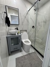 7200 SW 4th St in Miami, FL - Building Photo - Building Photo