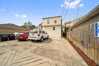 5009 W Wellington Ave, Unit 1 in Chicago, IL - Foto de edificio - Building Photo