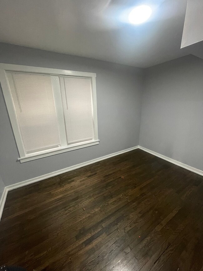2118 E 68th St, Unit 1 in Chicago, IL - Foto de edificio - Building Photo