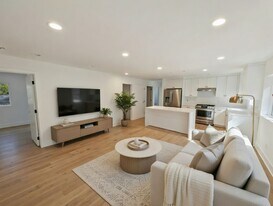 1573 Slack St in San Luis Obispo, CA - Building Photo