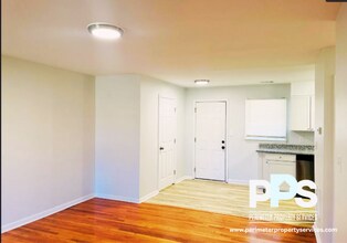 6127-6129 E Fayetteville Dr in Riverdale, GA - Building Photo - Building Photo