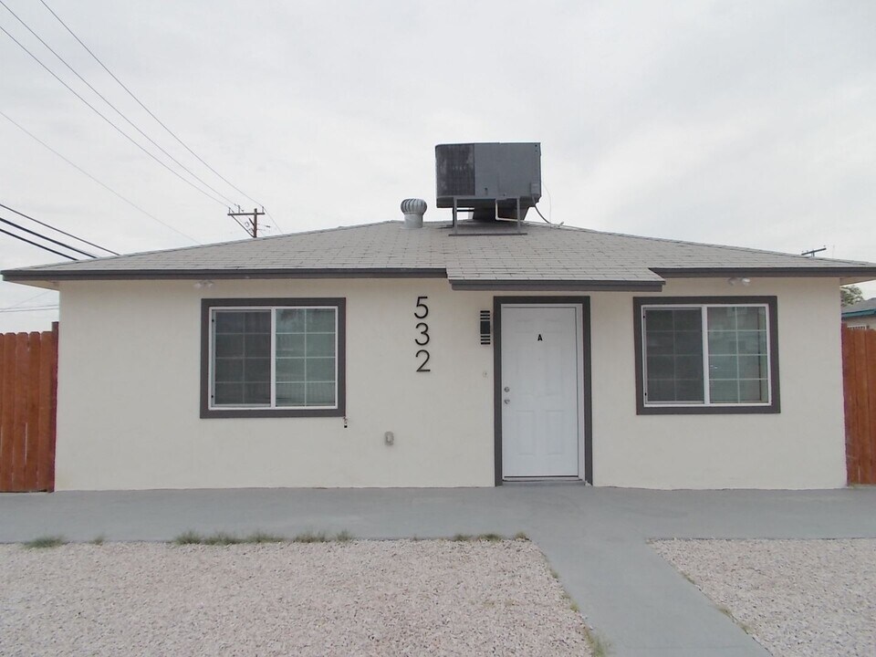 532 N 9th St in Las Vegas, NV - Building Photo