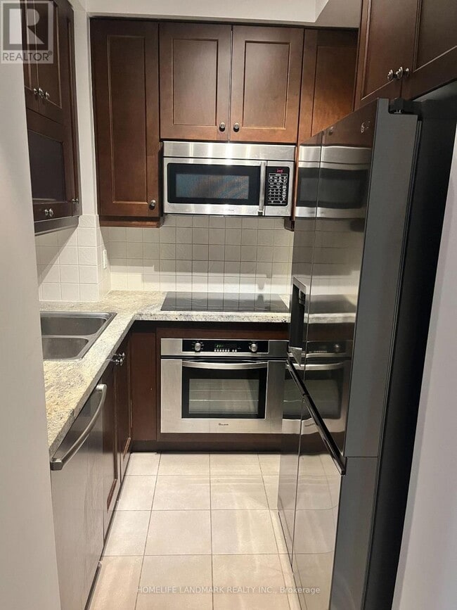 35 Balmuto St in Toronto, ON - Building Photo - Building Photo