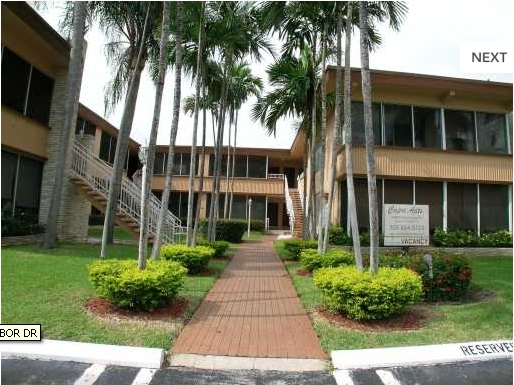 Capri Apartments in Bay Harbor Islands, FL - Building Photo - Building Photo