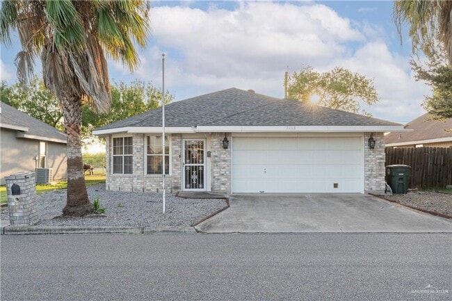 property at 2213 Lake View Dr