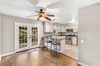 161 Trent St in Hollister, MO - Building Photo - Building Photo