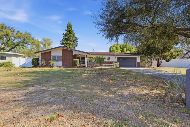 property at 5601 Forest Hills Dr