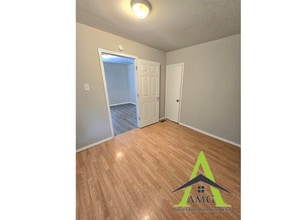 2410 Indianapolis Ave in Indianapolis, IN - Building Photo - Building Photo