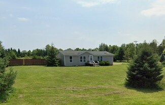 11516 N Wyman Rd in Blanchard, MI - Building Photo