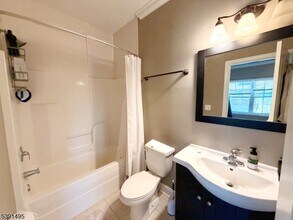12 Clinton Ln in Morristown, NJ - Building Photo - Building Photo