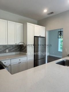 108 Sunnybrook Dr in Hurricane, WV - Building Photo - Building Photo