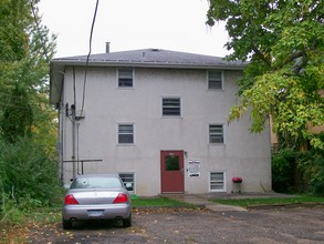 2808 30th Ave S in Minneapolis, MN - Building Photo - Building Photo