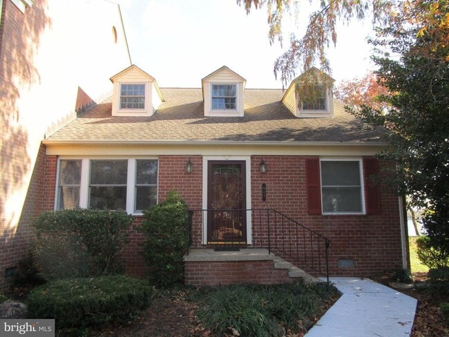 property at 943 Silver Lake Blvd