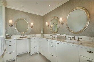 700 Front St, Unit 1004 in San Diego, CA - Building Photo - Building Photo