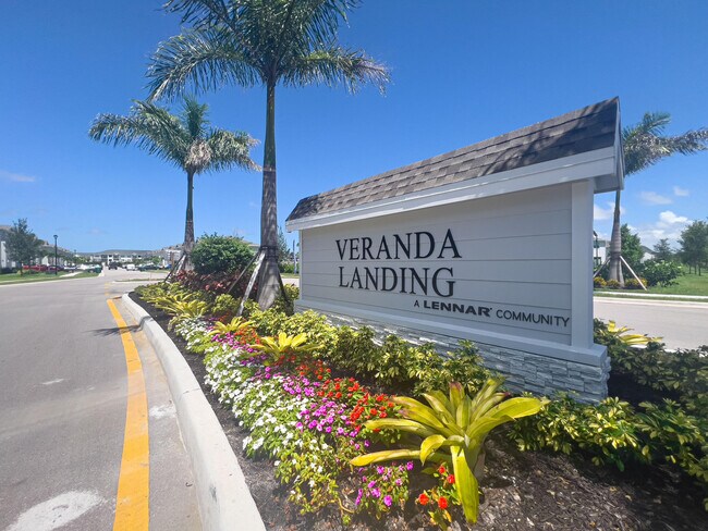 630 SE Lk Fls St in Port St. Lucie, FL - Building Photo - Building Photo