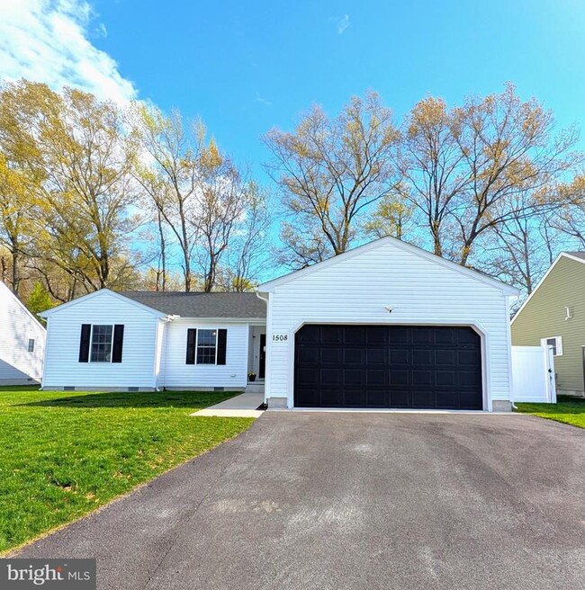 property at 1508 Hopkins Ave