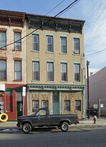 398 Palisade Ave in Jersey City, NJ - Building Photo