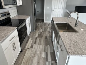 117 Marshall Lp in Bismarck, ND - Building Photo - Building Photo