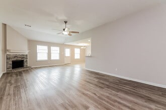 708 Mackenzi Dr in Royse City, TX - Foto de edificio - Building Photo