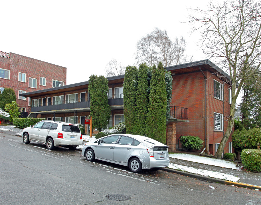 Sadie Ann Apartments in Seattle, WA - Foto de edificio