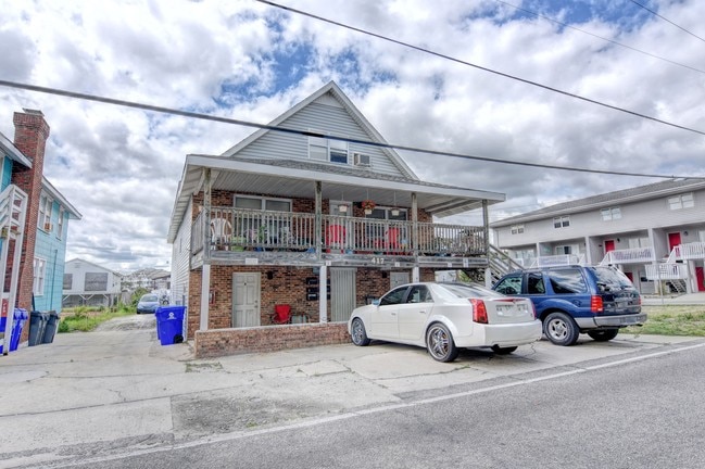 417 Carolina Beach Ave N in Carolina Beach, NC - Building Photo - Building Photo