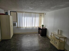 444 Niu St, Unit 1102 in Honolulu, HI - Foto de edificio - Building Photo