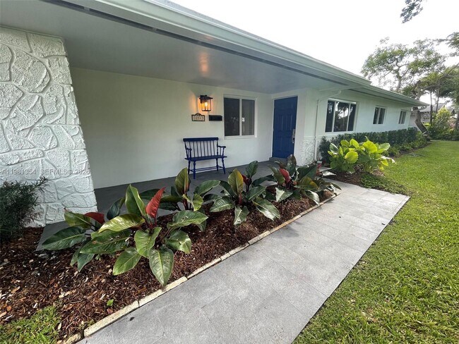 10343 SW 114th St in Miami, FL - Building Photo - Building Photo