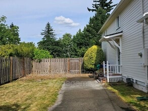 7502 SE 50th Ave in Portland, OR - Building Photo - Building Photo
