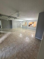 20825 NE 8th Ct, Unit 10319 in Miami, FL - Building Photo