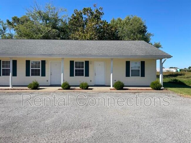 property at 605 1/2 Old Creal Springs Rd