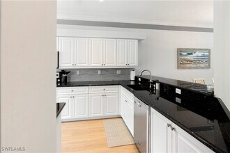 7515 Stoneybrook Dr in Naples, FL - Building Photo - Building Photo