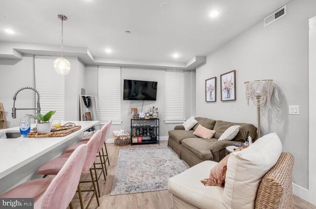 1144 Frankford Ave in Philadelphia, PA - Building Photo - Building Photo