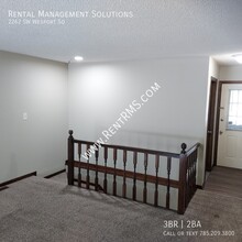 2262 SW Westport Ct in Topeka, KS - Building Photo - Building Photo