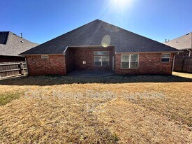 13201 SW 2nd Terrace in Yukon, OK - Building Photo